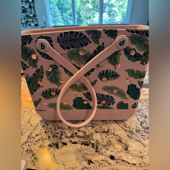BOGG BAG Handbags - BOGG BABY BAG Pink and Green Palm Print Never Used